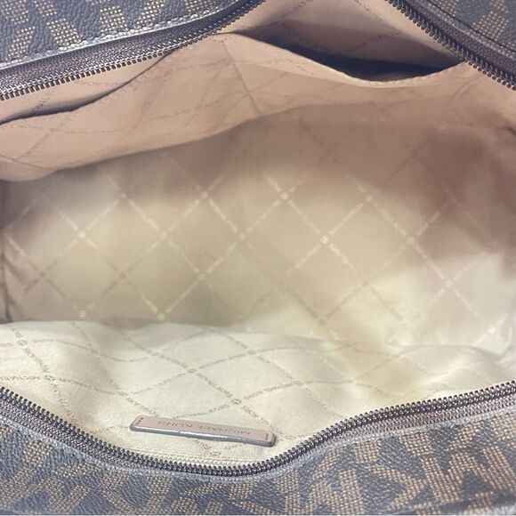 Michael Kors Embossed Patent Leather Tote & Wallet Fawn Pink/Brown - Picture 5 of 13